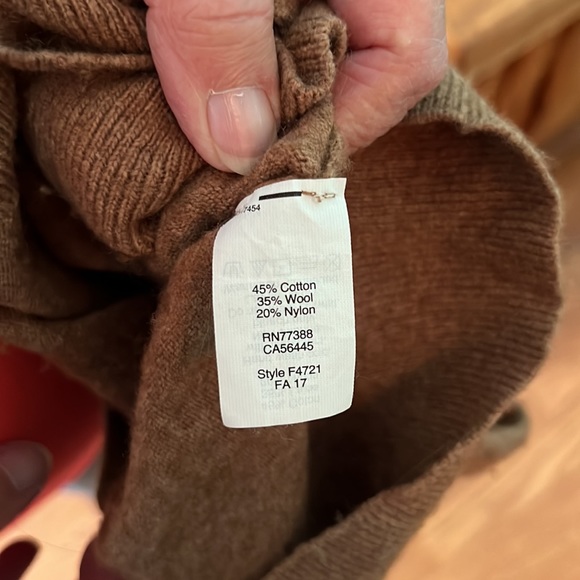 💙💛J. crew XS Sweater💙💛 - Picture 6 of 7